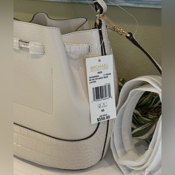 Michael Kors Cream Reed Belted Bucket Bag - Picture 10 of 10